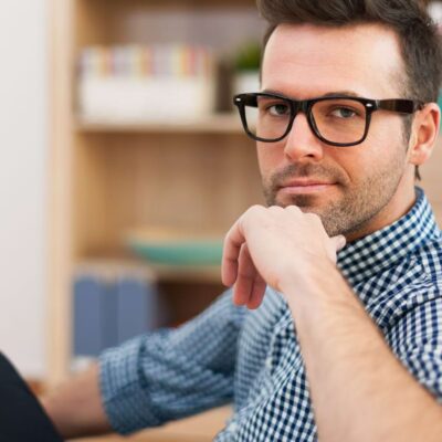 Dystrybutor okularów